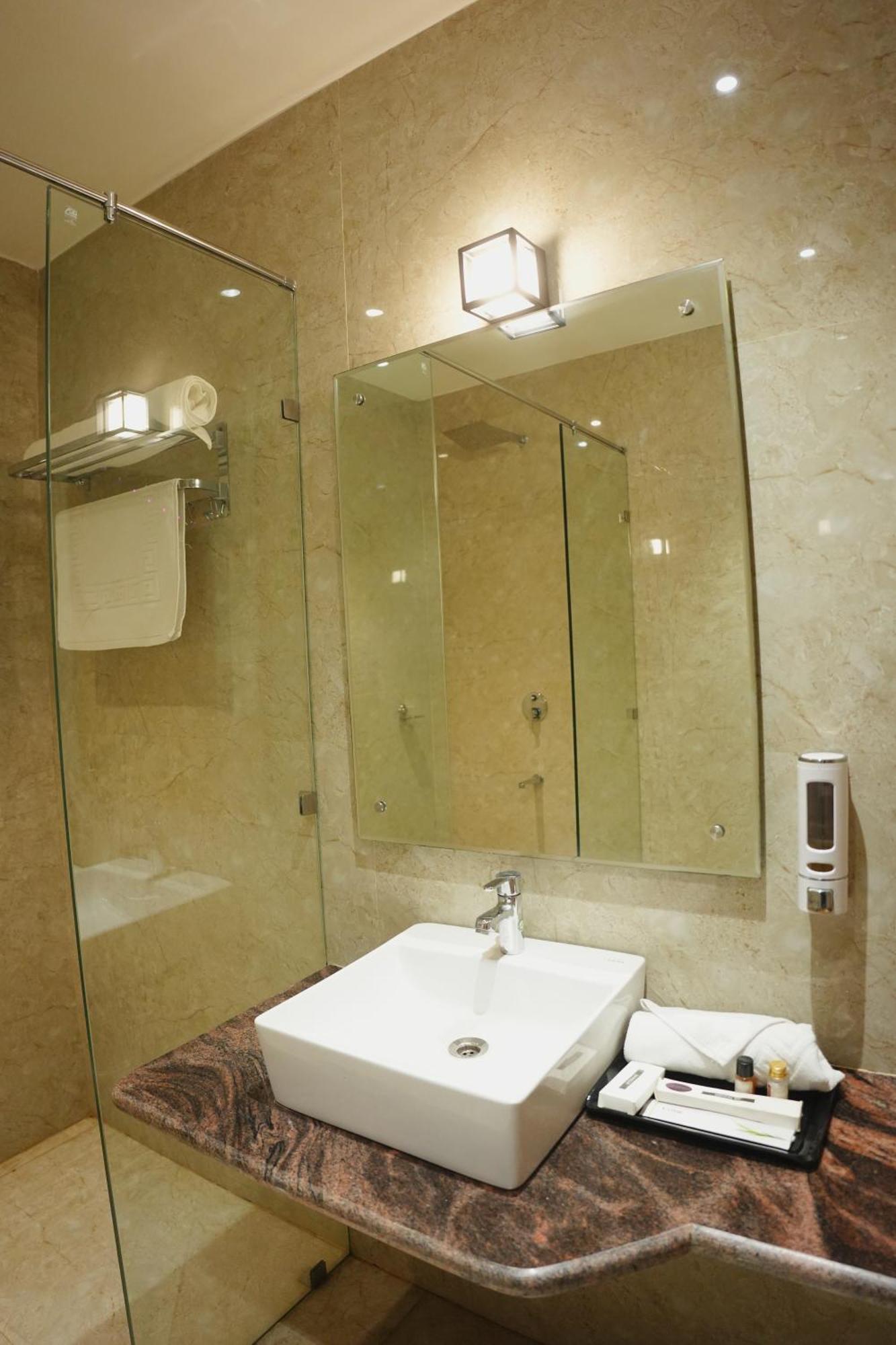 The Krati Resort And Convention Centre Bareilly Extérieur photo